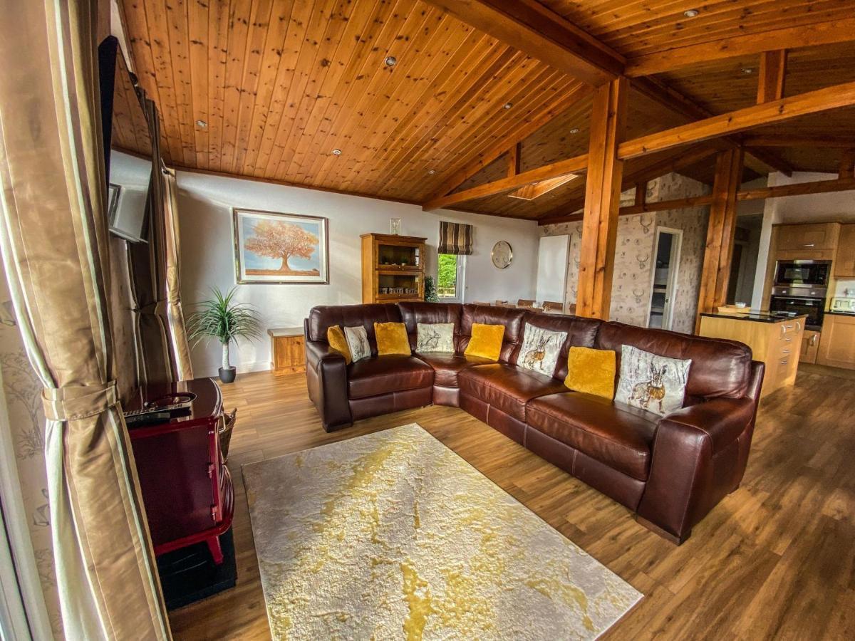 Immaculate 3-bedroom Private Near Holiday home
